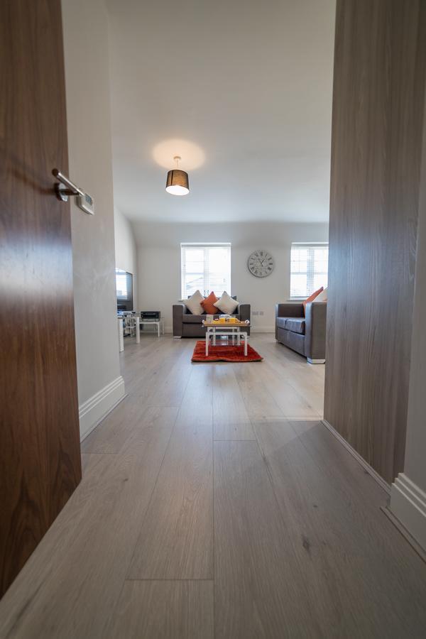 Helios Court Penthouse Serviced Apartment By Ferndale Maidenhead Eksteriør bilde