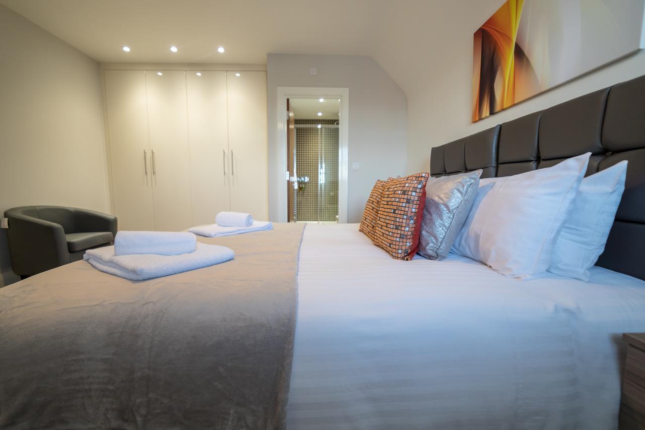 Helios Court Penthouse Serviced Apartment By Ferndale Maidenhead Eksteriør bilde