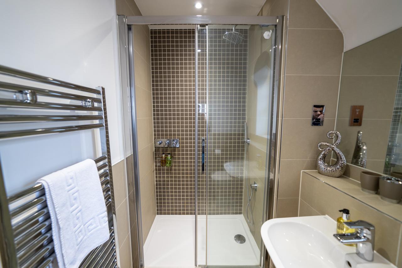 Helios Court Penthouse Serviced Apartment By Ferndale Maidenhead Eksteriør bilde