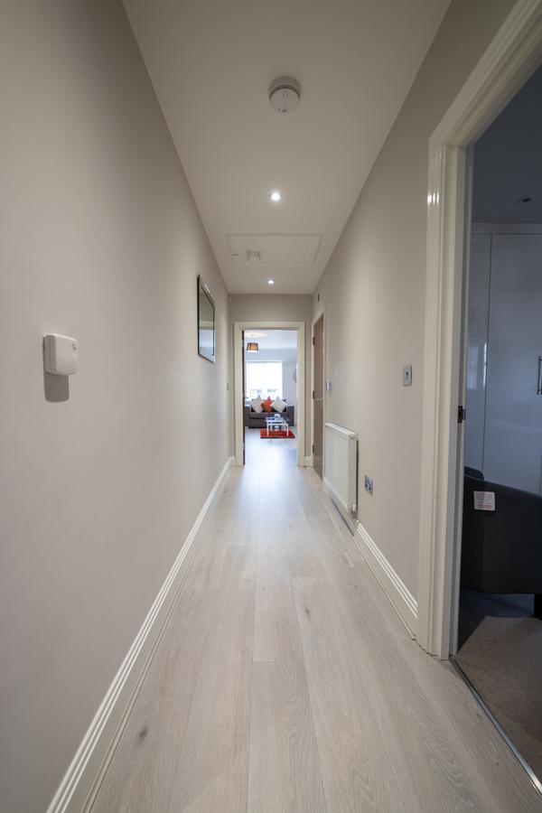 Helios Court Penthouse Serviced Apartment By Ferndale Maidenhead Eksteriør bilde