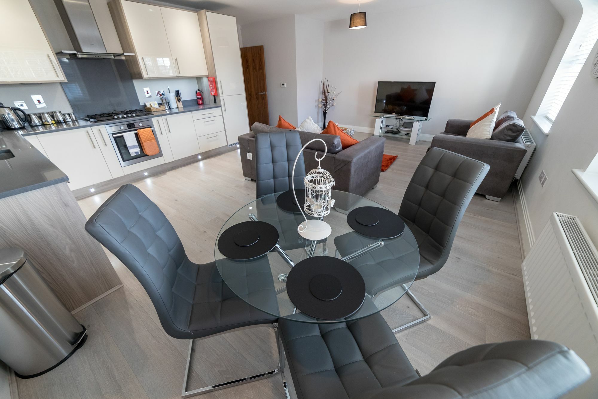 Helios Court Penthouse Serviced Apartment By Ferndale Maidenhead Eksteriør bilde
